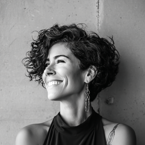 mindfeeder_Managing_Partner_Female_42_Latina_leader_with_15_y_1bd2a553-46d2-461c-83ce-17b2322b0830_0